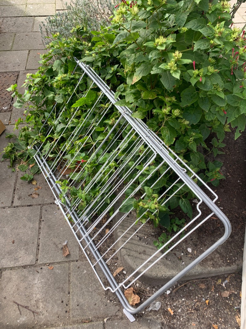 Clothes rack