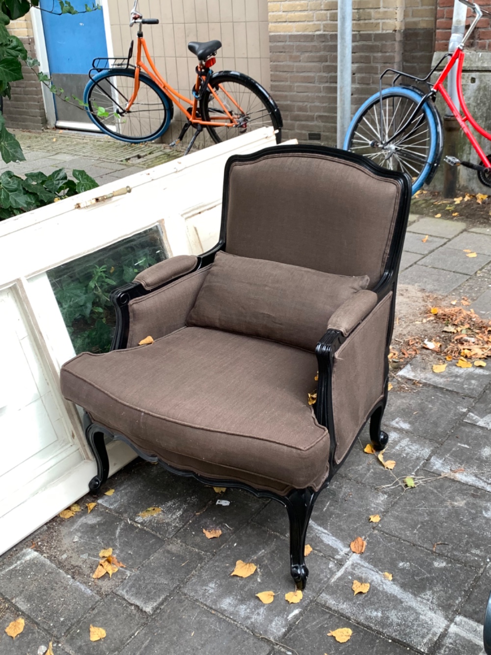 Beautiful brown vintage looking armchair