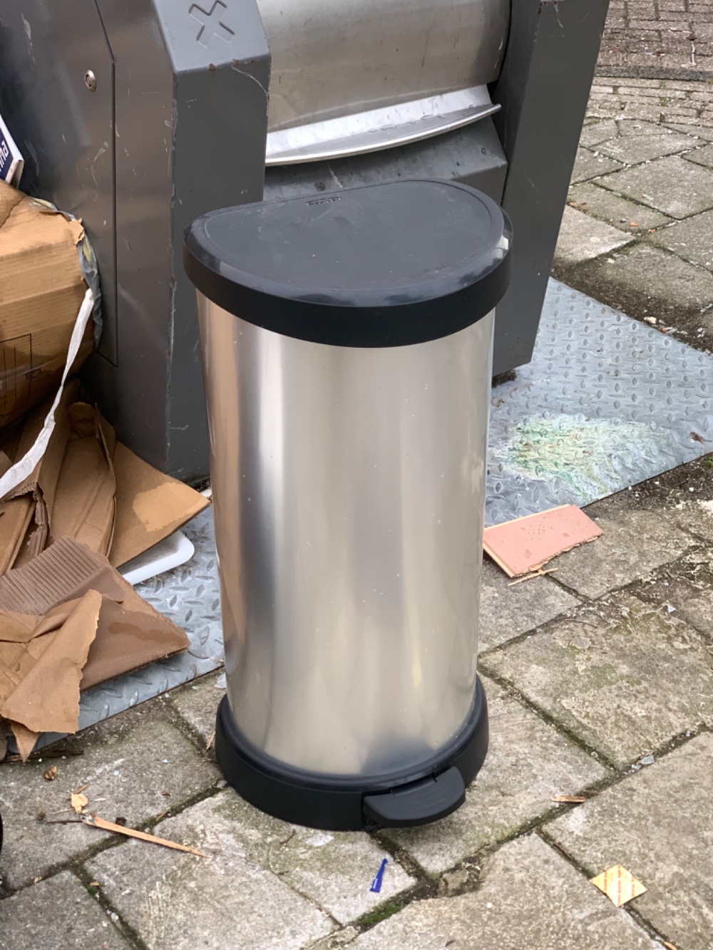 A bin. Clean and working fine