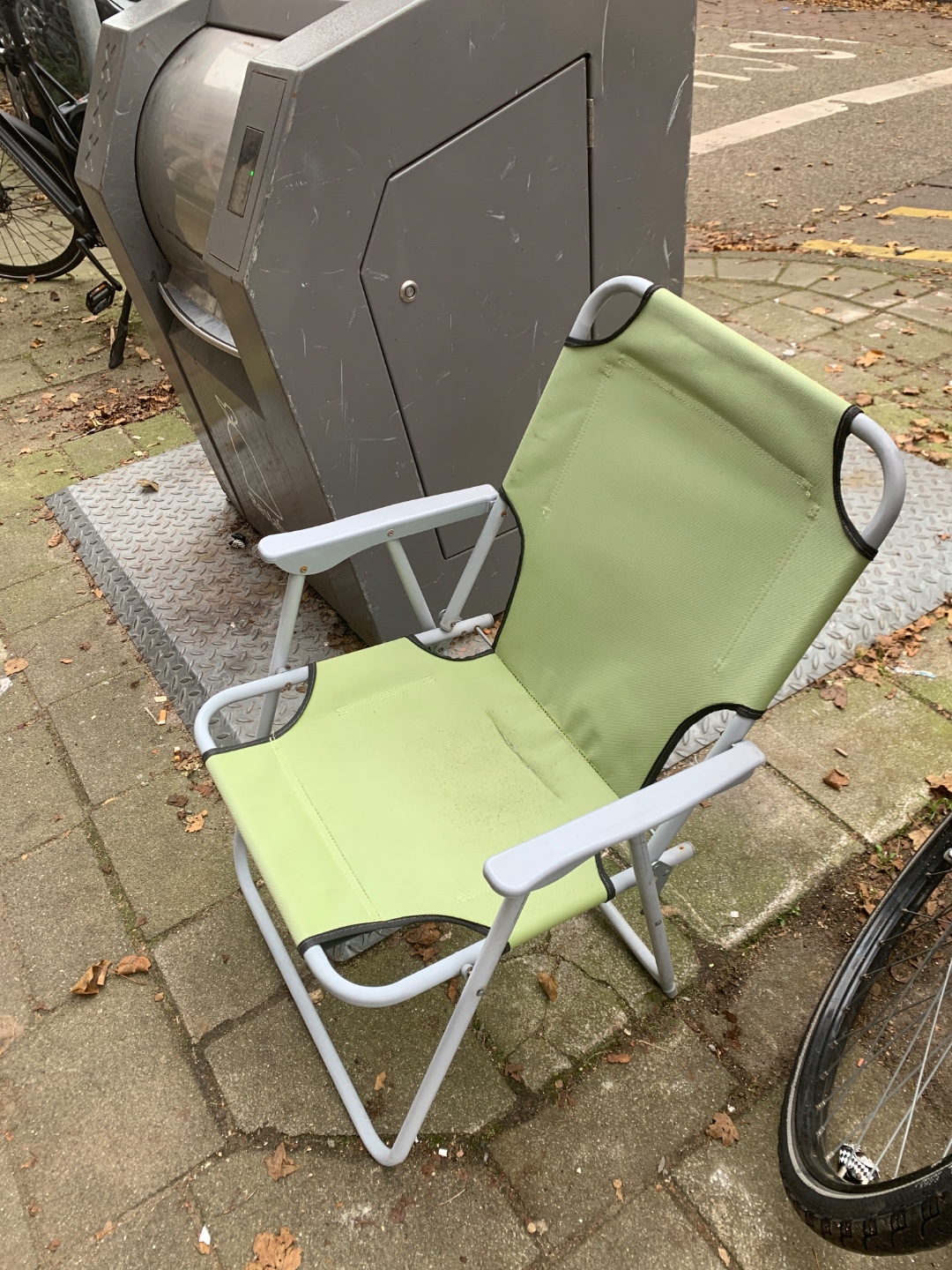 Folding chair