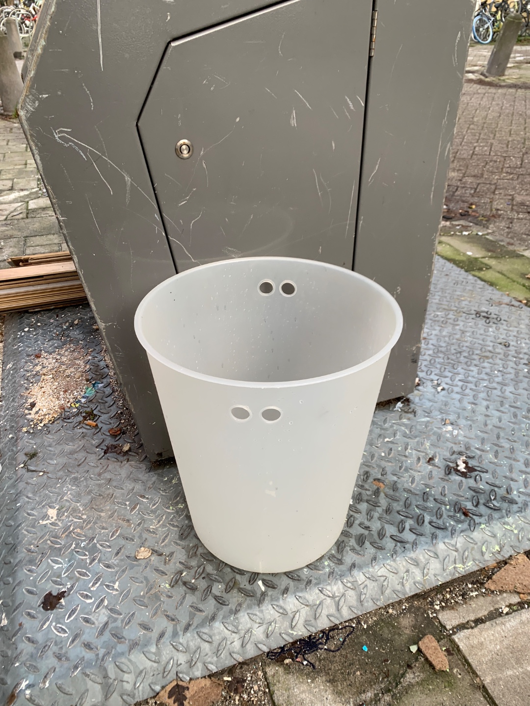 Solid large bucket