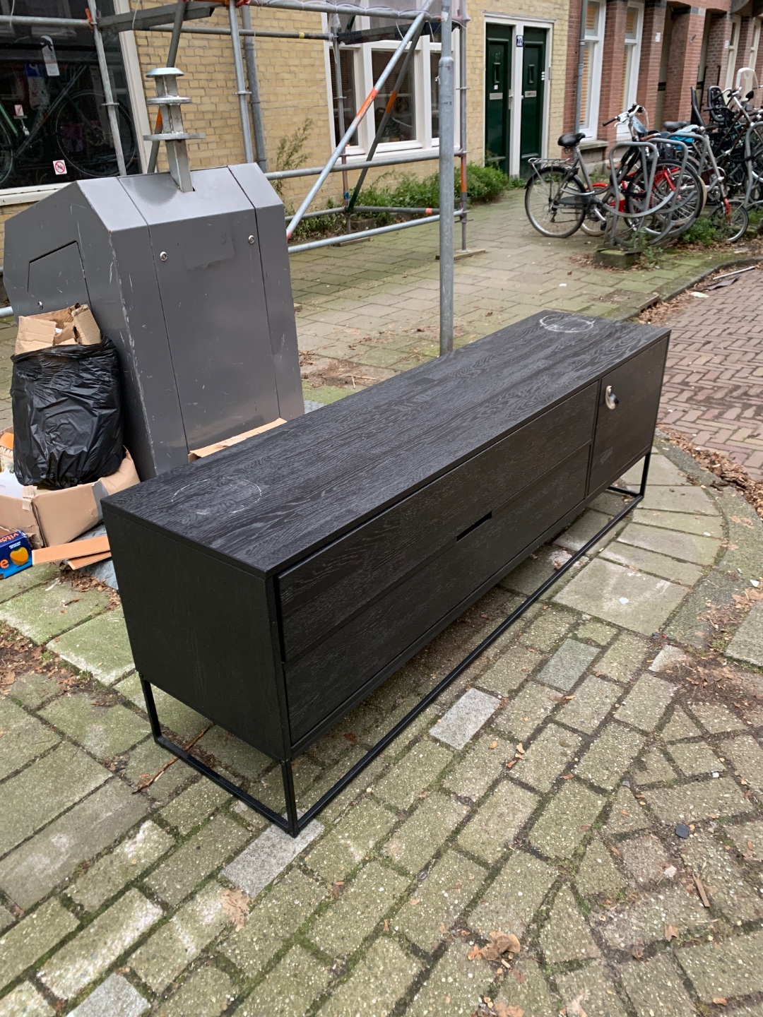 Tv stand