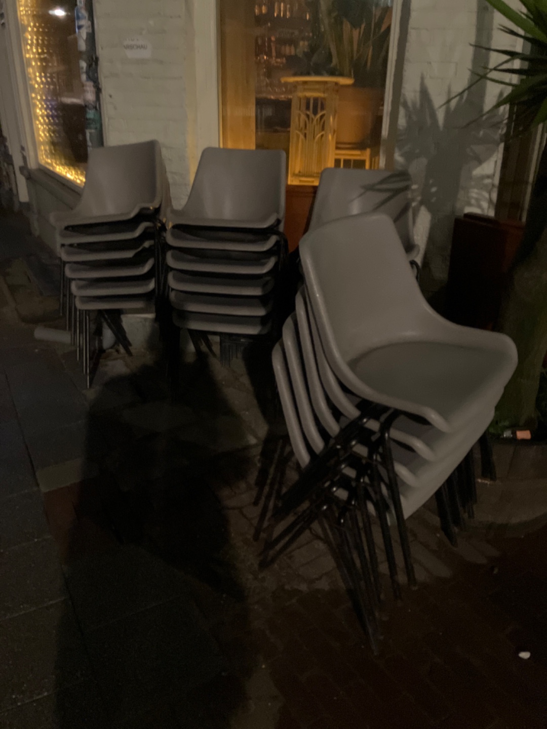 Kk veel stoelen, goeie goeie💯🍕🙂‍↕️