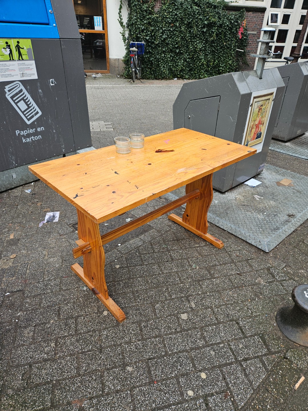 Cute table