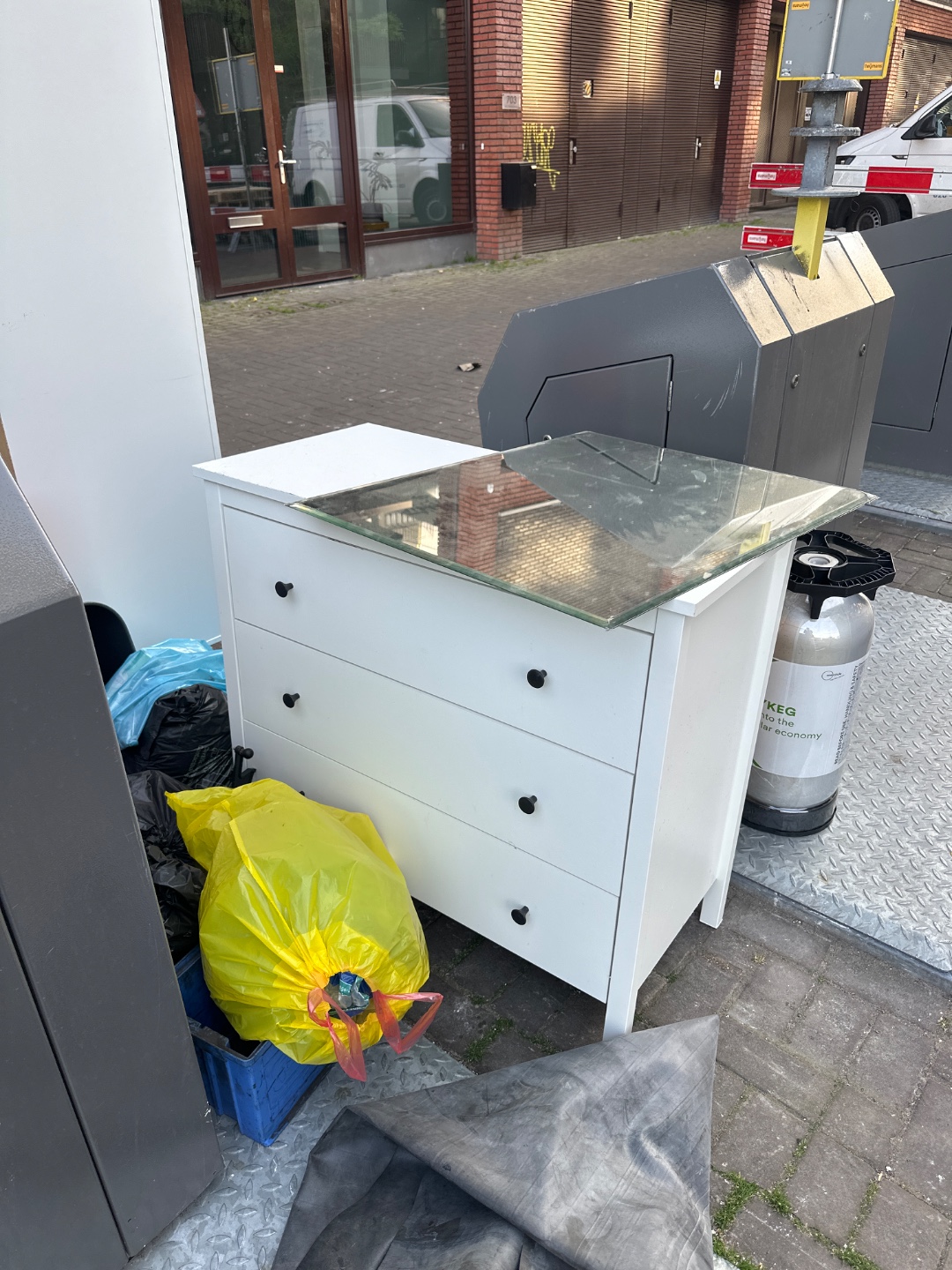 IKEA, looks as good as new! photo 2