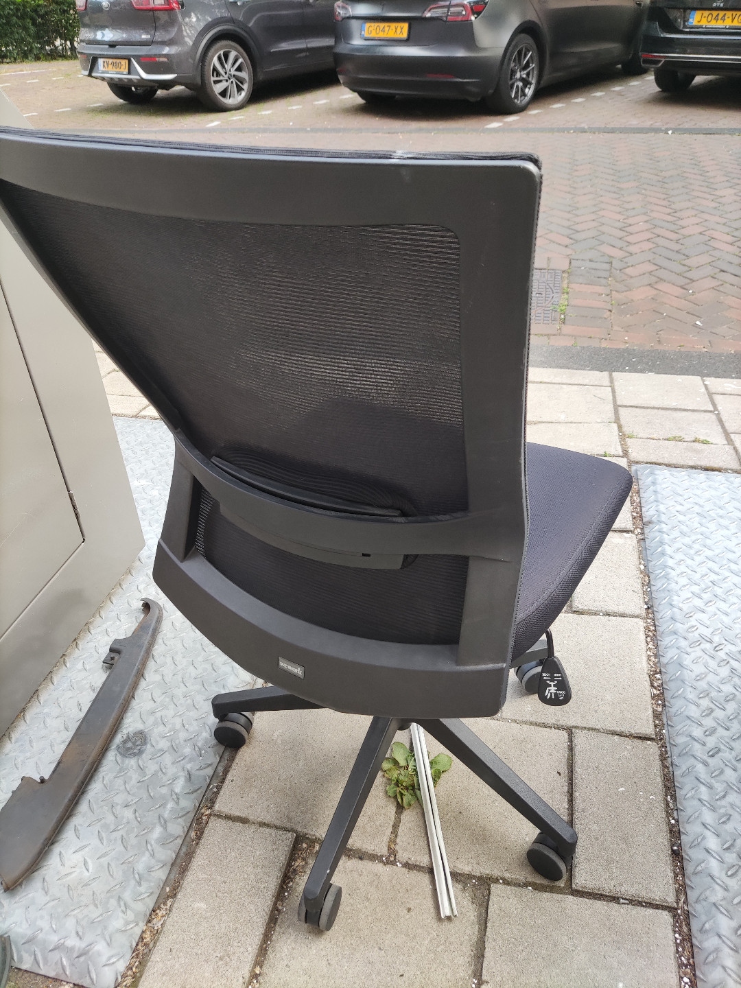 Office chair. photo 2