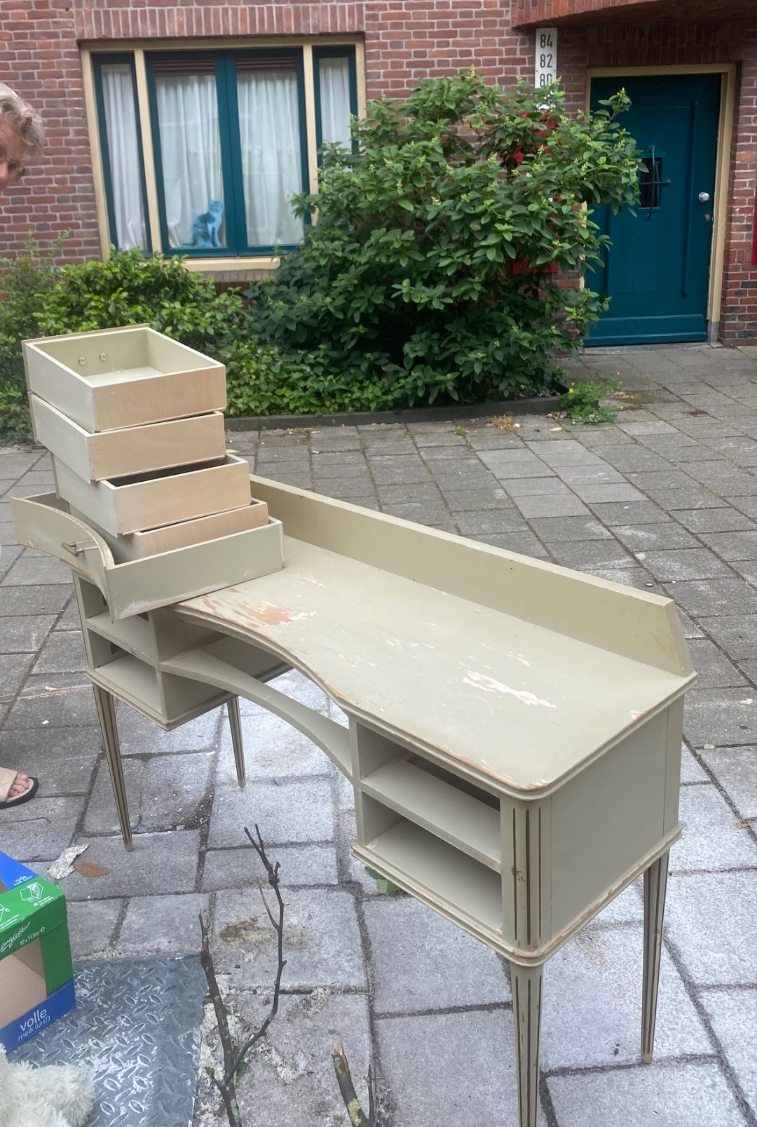 Retro dressing table with drawers. Only need same painting for refurbishment. photo 2