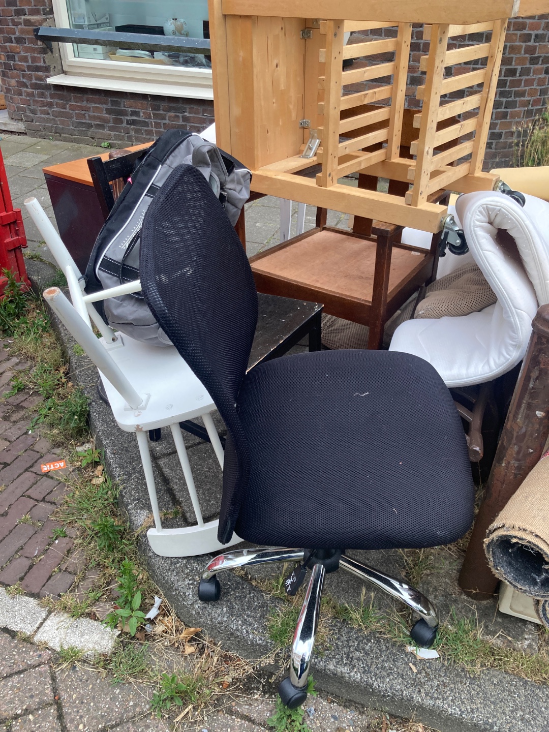 Lots of stuff, including chairs and bed photo 3
