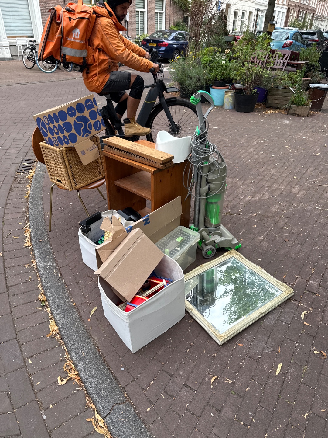 Item found on Eerste Hugo De Grootstraat 11, Amsterdam photo 2