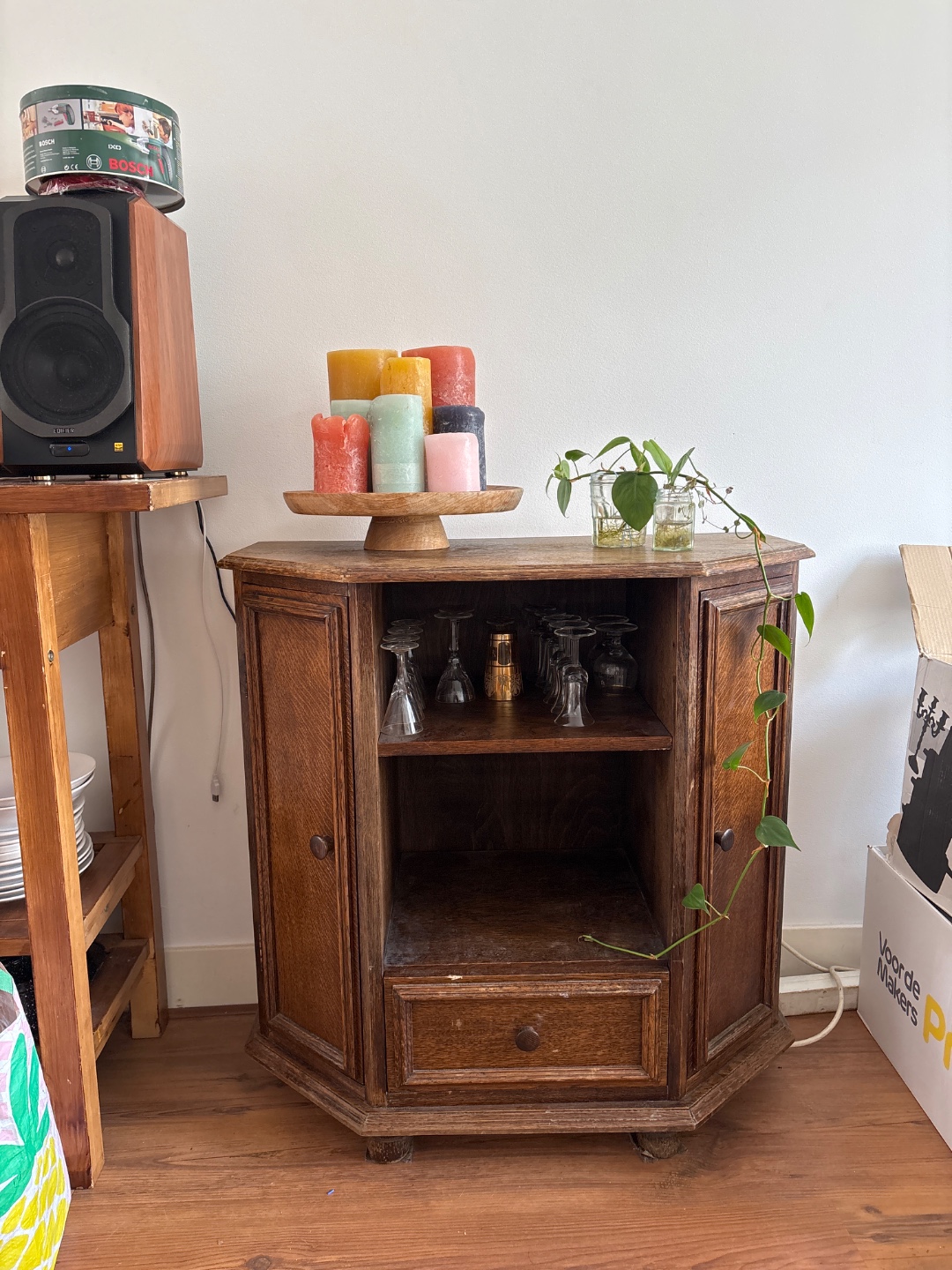 Side table / cabinet 

Kuipersstraat 63-II