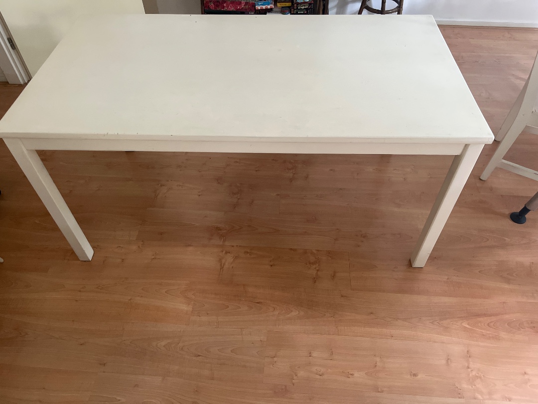 Eettafel 150x60 (4-6p)
Nu nog binnen, anders dinsdag op de stoep