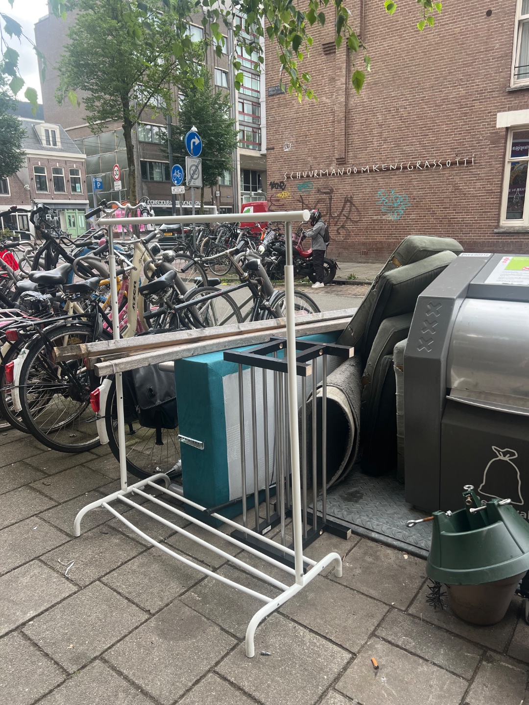 Item found on Overtoom, Amsterdam photo 3