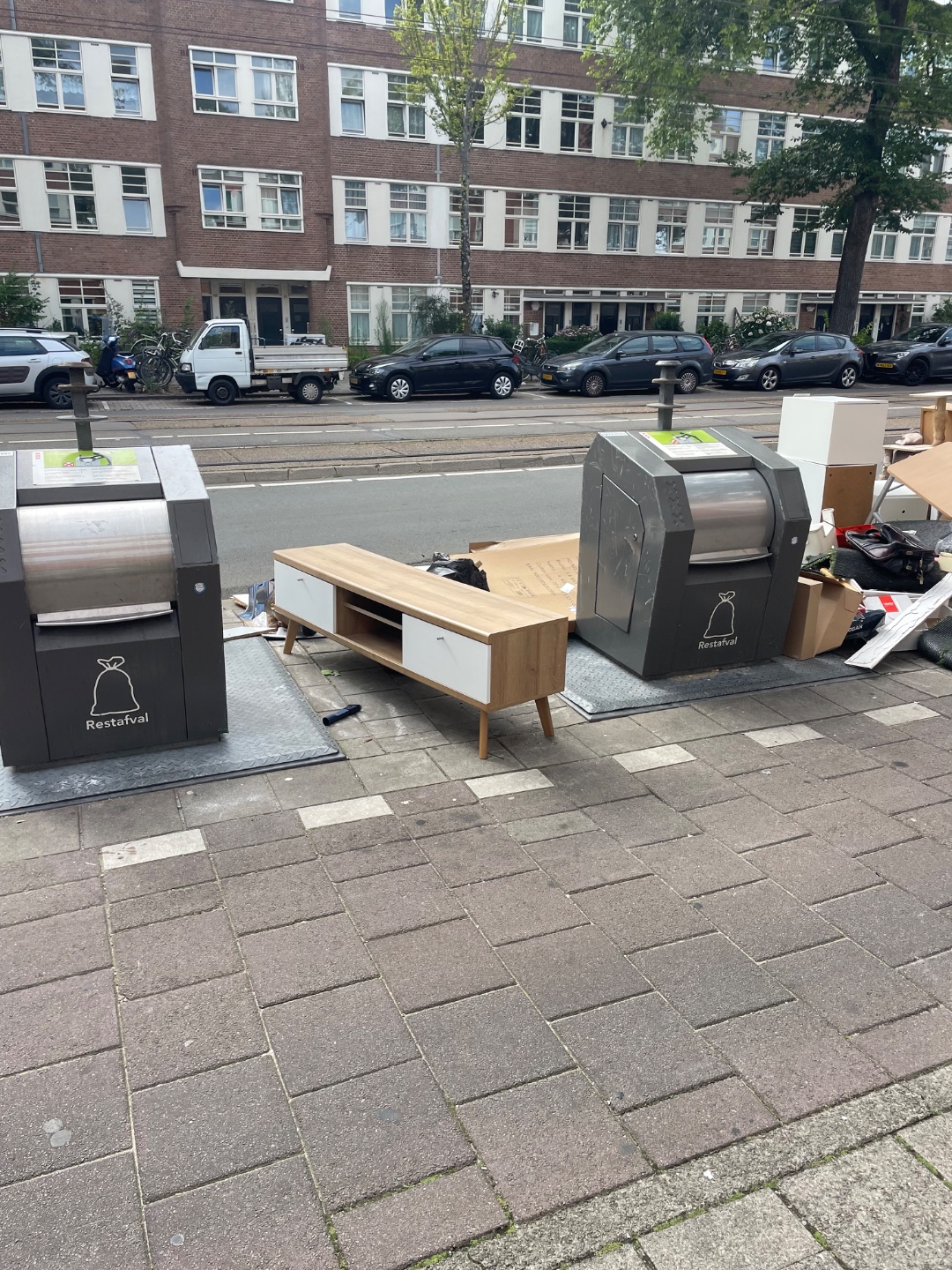 Item found on Hoofdweg 158, Amsterdam photo 2