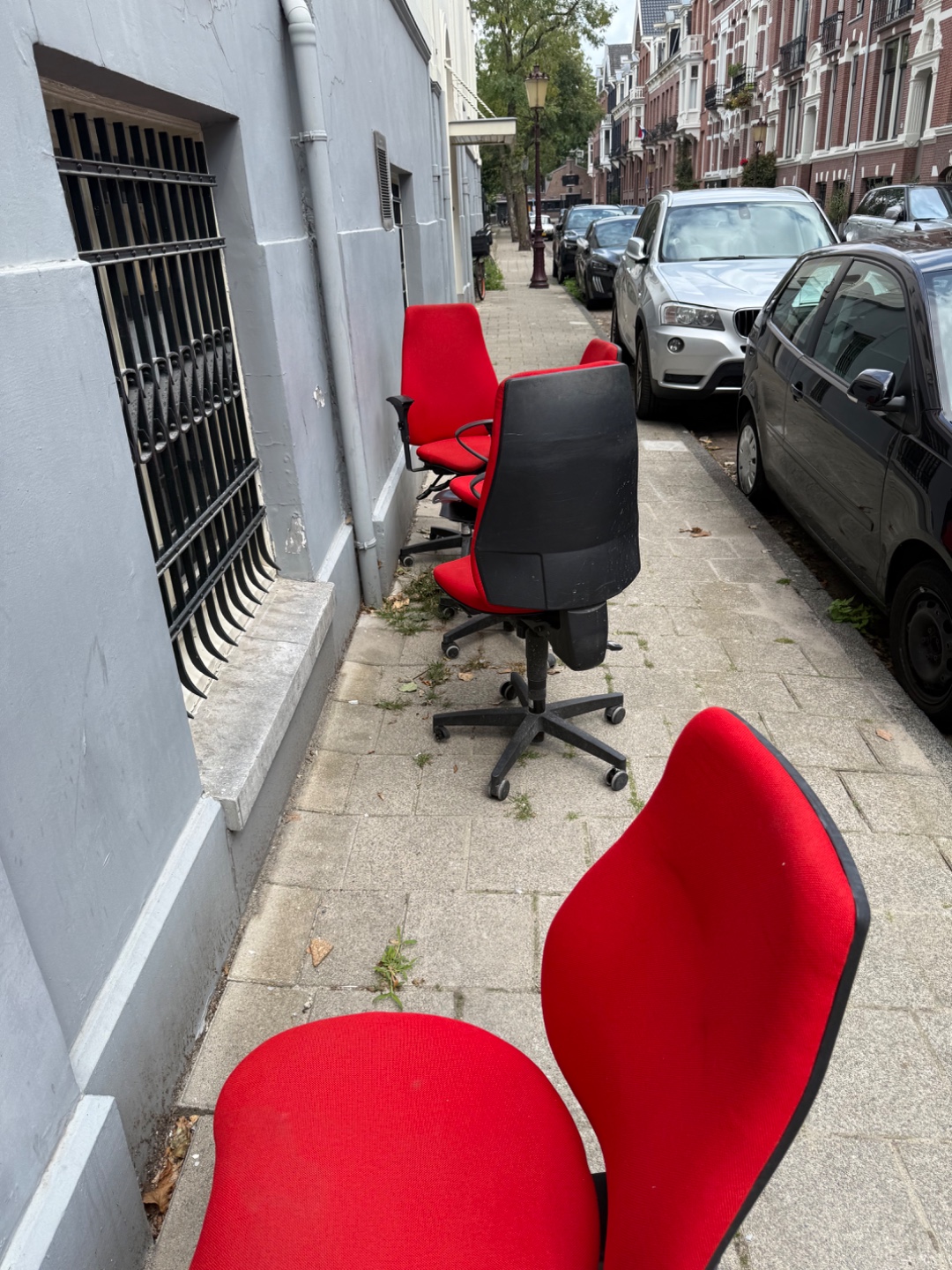 4 office chsirs