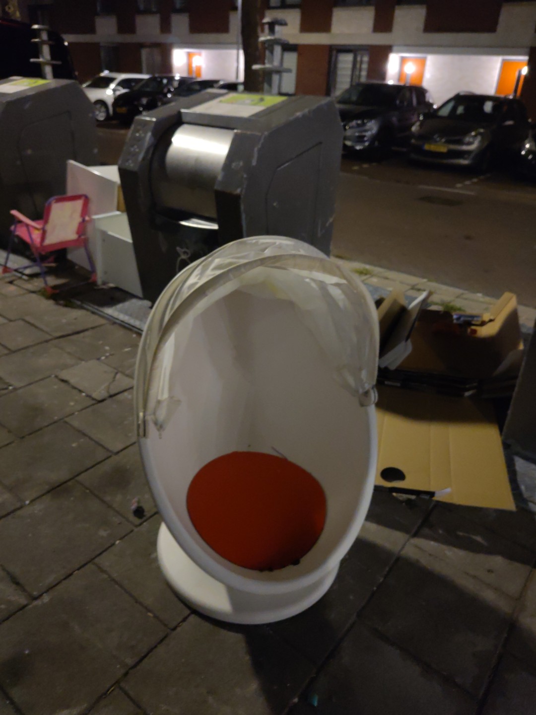 Item found on Albardagracht 102, Amsterdam photo 3