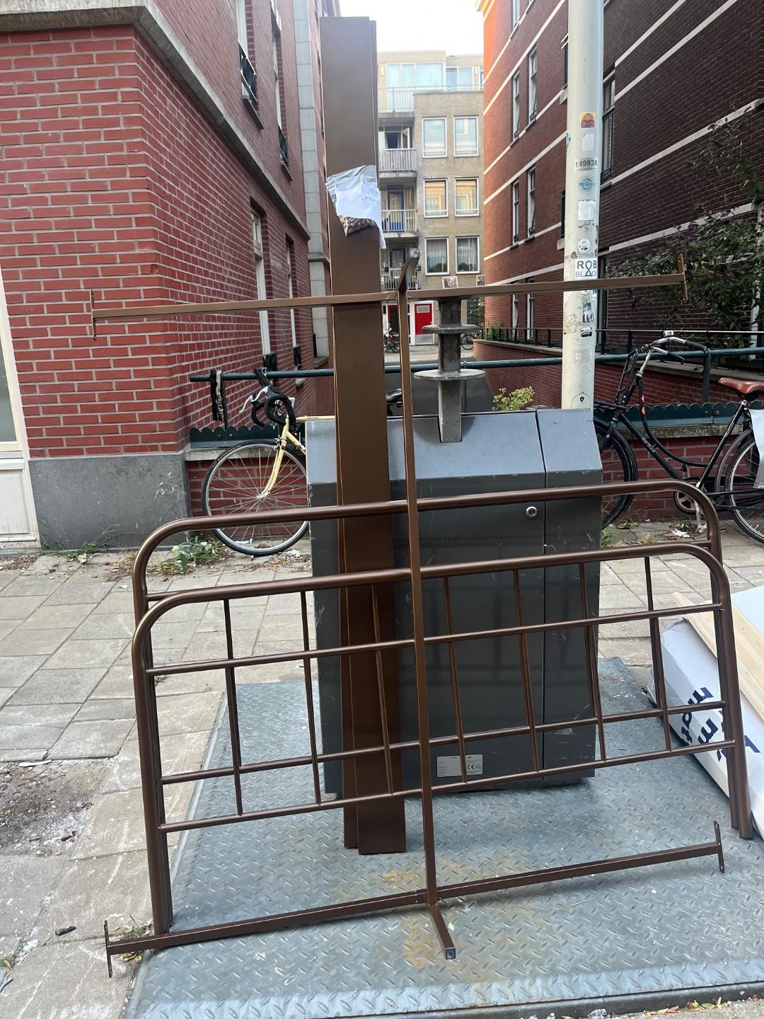 Bedframe 140x200