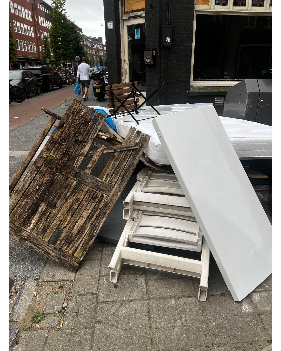 Chairs, garden chairs, matress, microwave (unclear whether working) photo 2