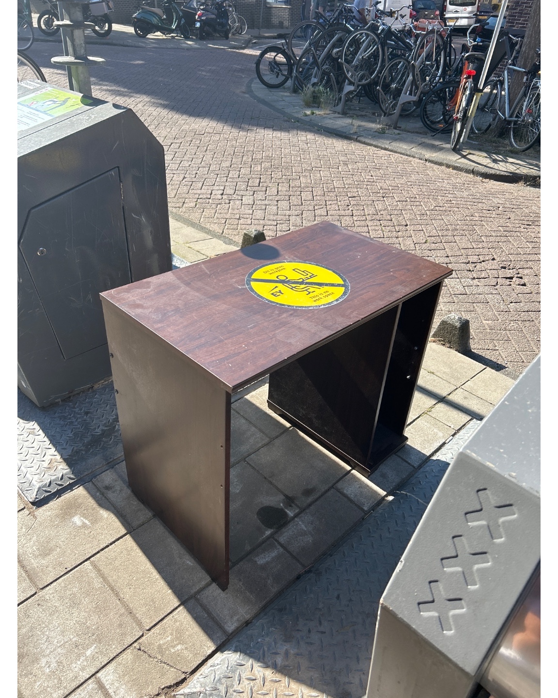 Klein bureau nog prima staat photo 3