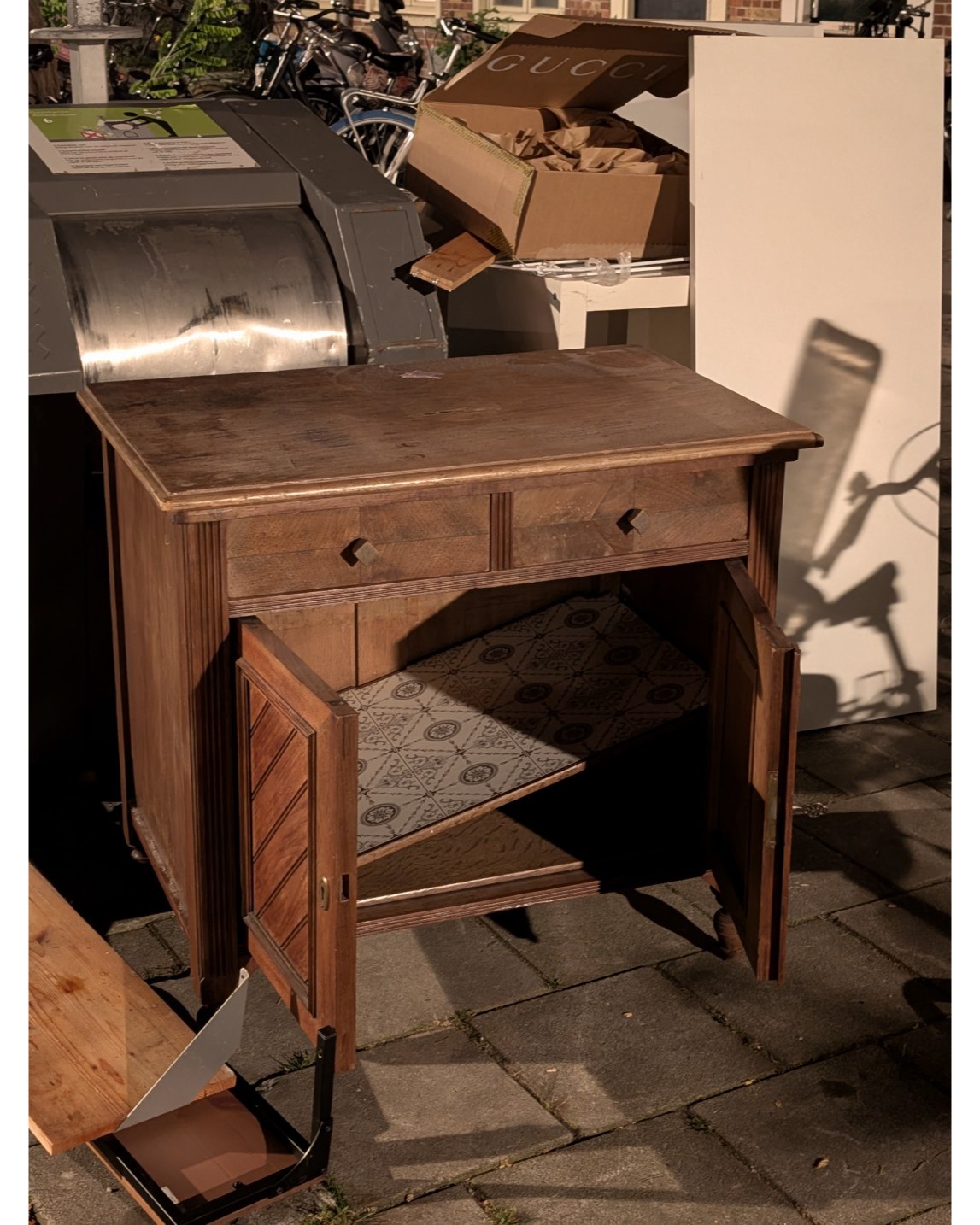 Good condition except for the top surface photo 2