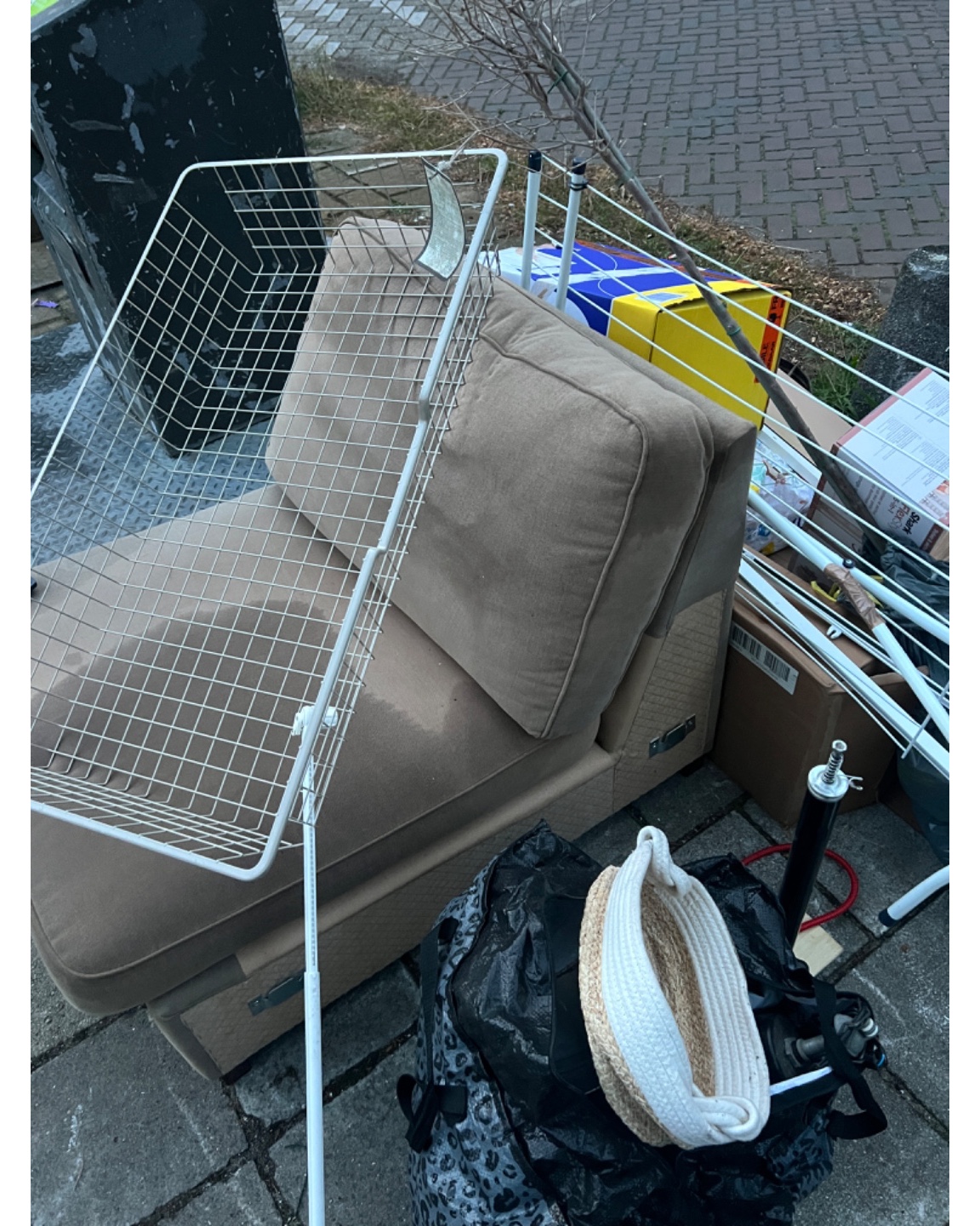 Item found on Roerstraat 52, Amsterdam photo 2