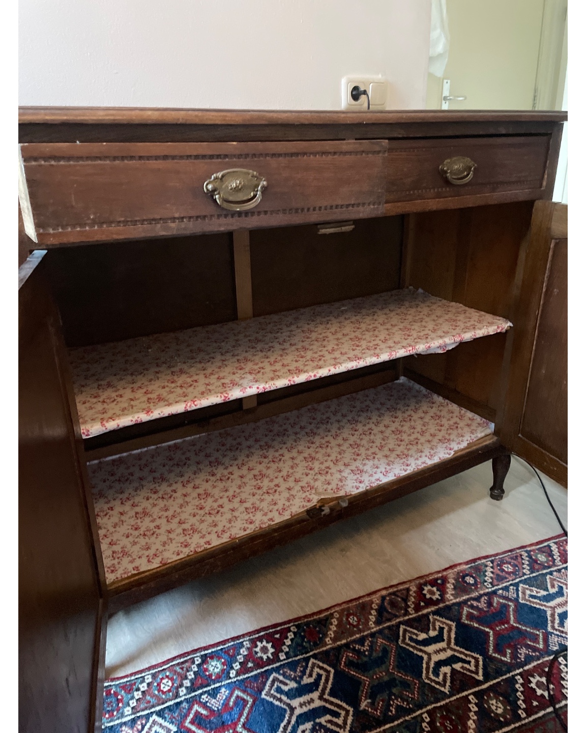 Antique buffet cabinet. Beautifully made. Really sad I cannot bring it to my new place. One drawer needs fixing. Pick up this week. photo 3
