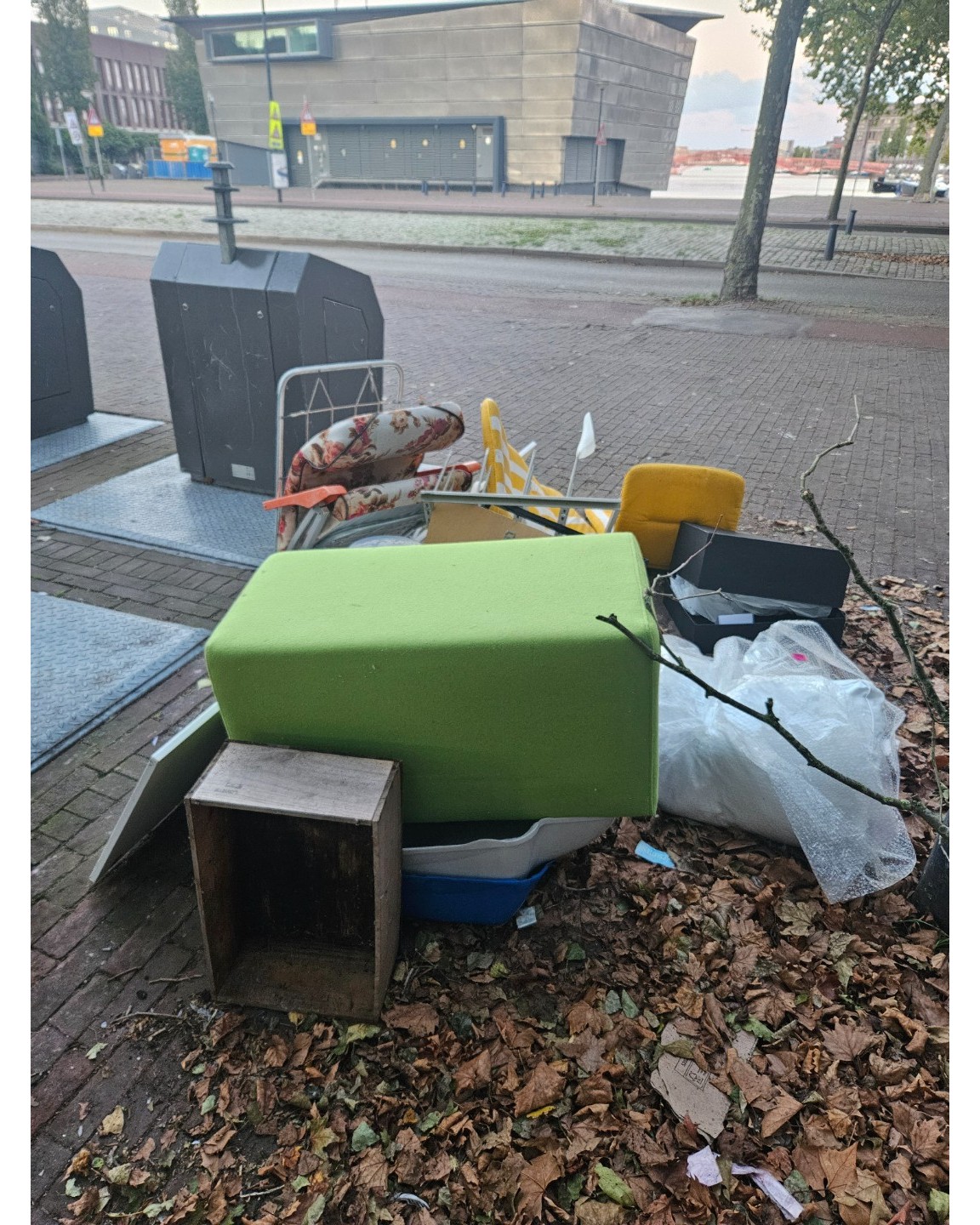 Item found on C. van Eesterenlaan 50, Amsterdam photo 2