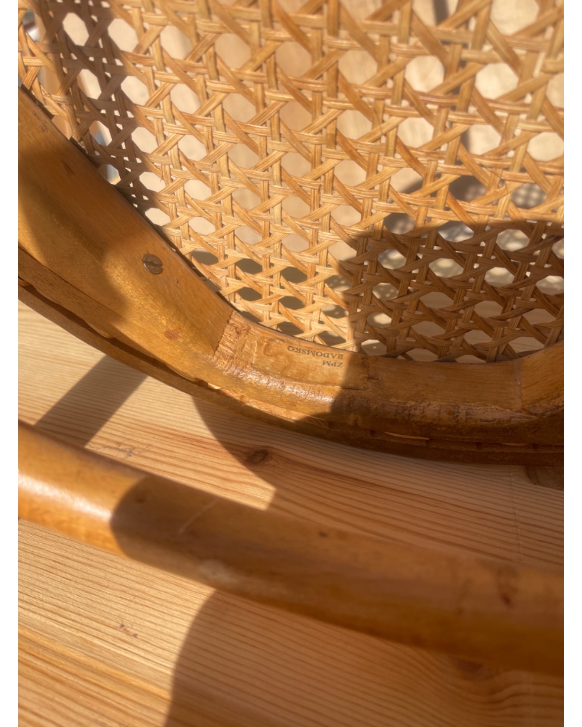 Original thonet no.14, table and rustic chest photo 3