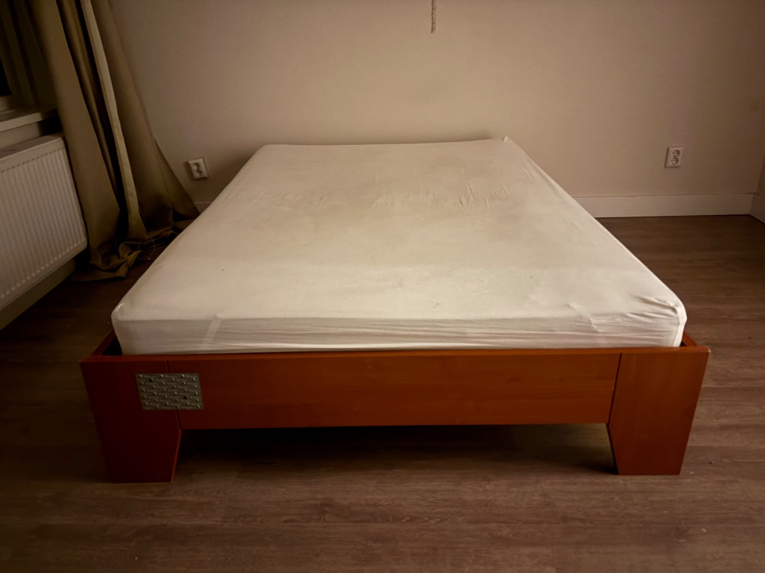 Bed met lattenbodem. Eventueel met matras. photo 2