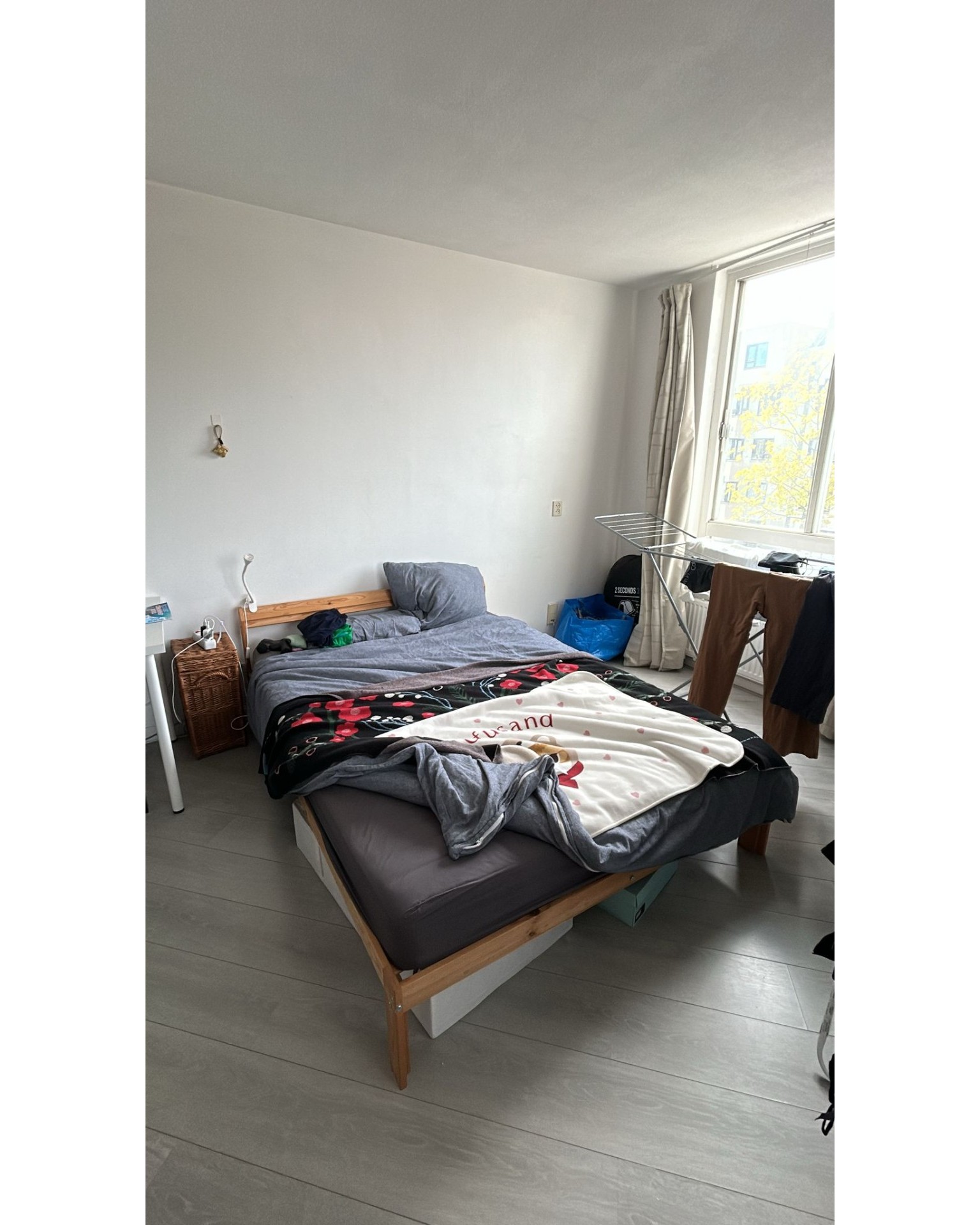 Ikea furniture to be picked up tomorrow (30 Sept) between 12-4pm at 1102TV. Office chair, white table, black side table, bed frame, slats, and mattress (140x200cm). photo 3