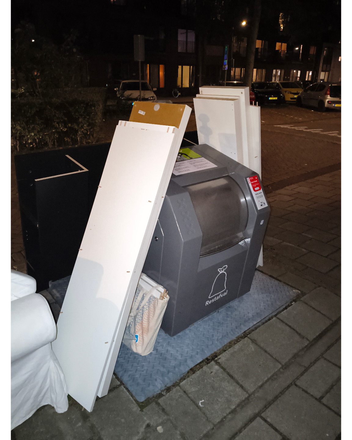 IKEA EXPEDIT module. Disassembled.