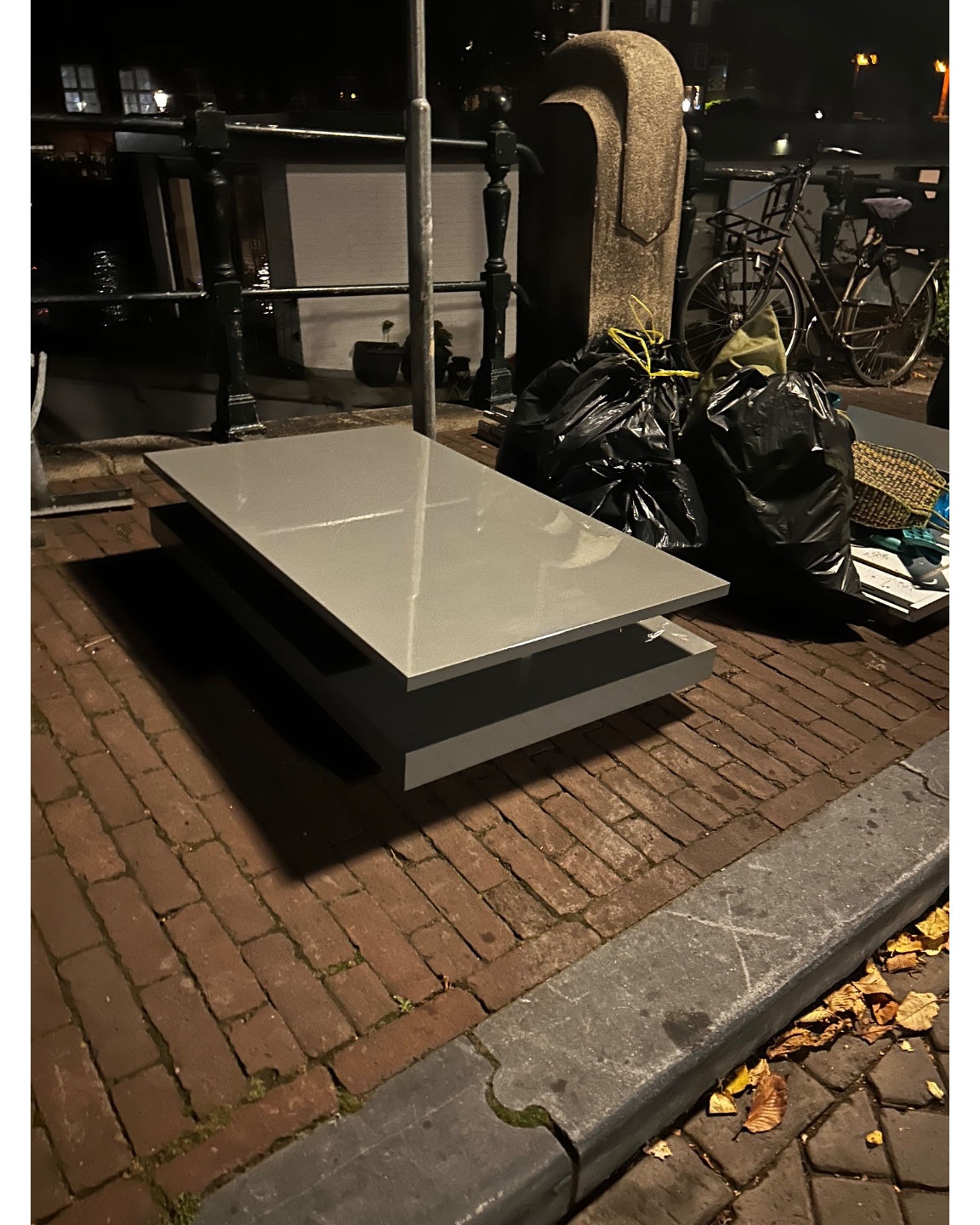 Grey design low coffee table photo 2