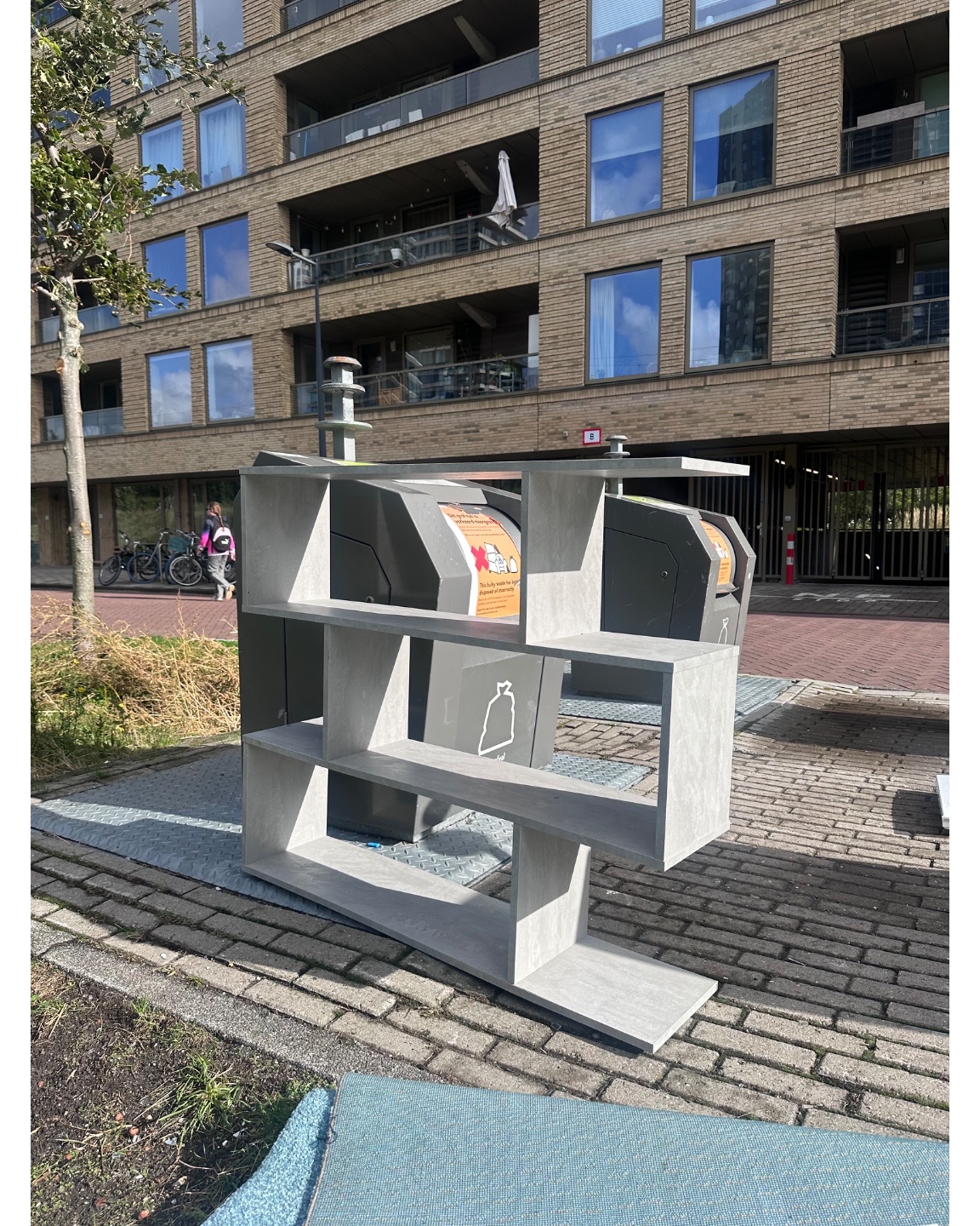 Item found on Lindenhoeveweg 137, Amsterdam photo 2