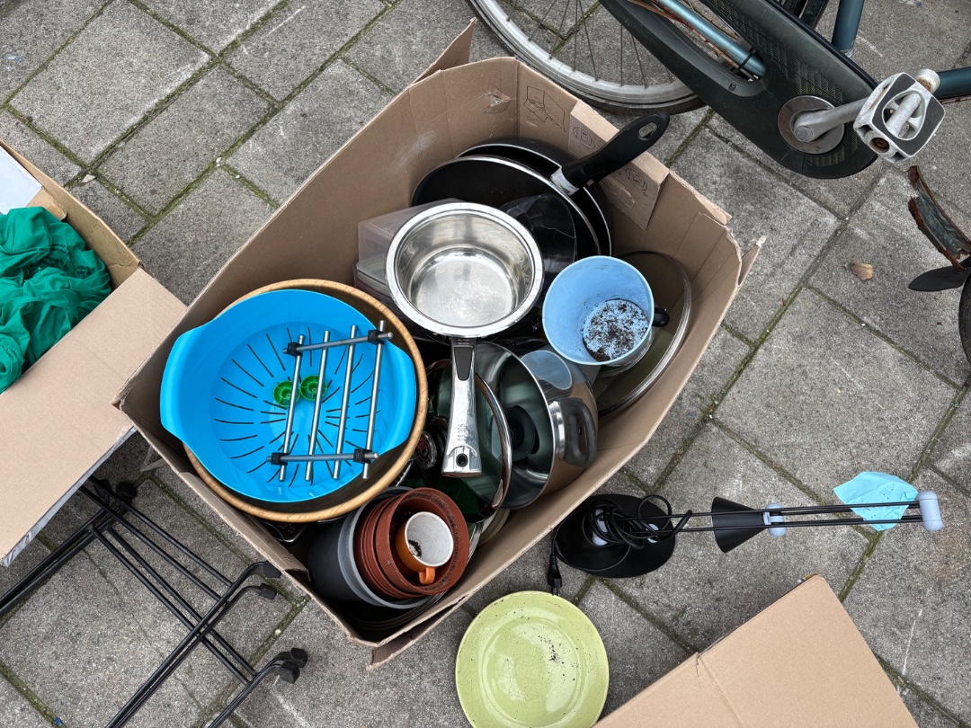 Item found on Warmondstraat 143, Amsterdam photo 2