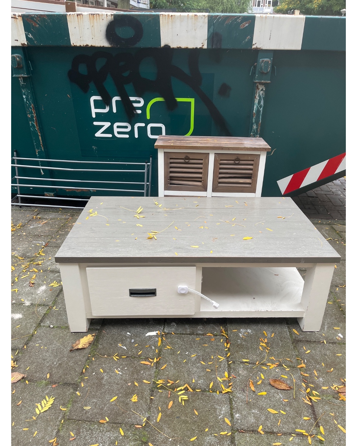 salontafel, kleine kast photo 2