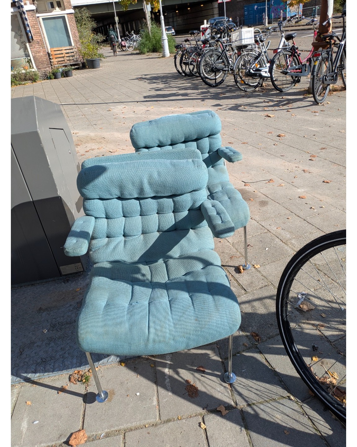 2 chairs