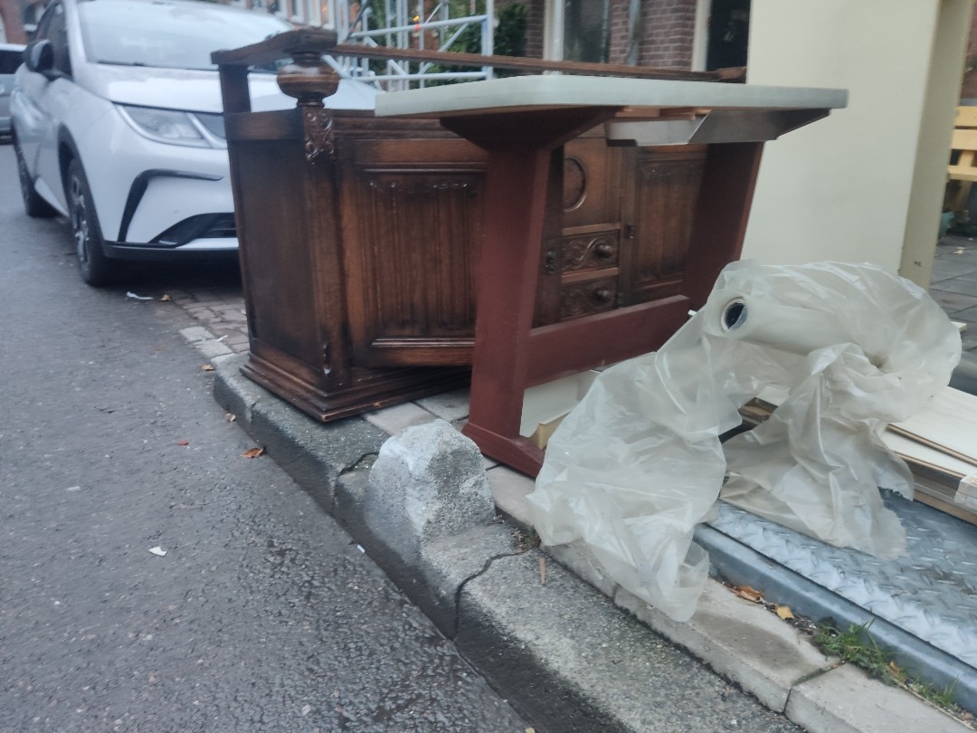 Very good looking old dressoir, seems complete but has been rained on today photo 2