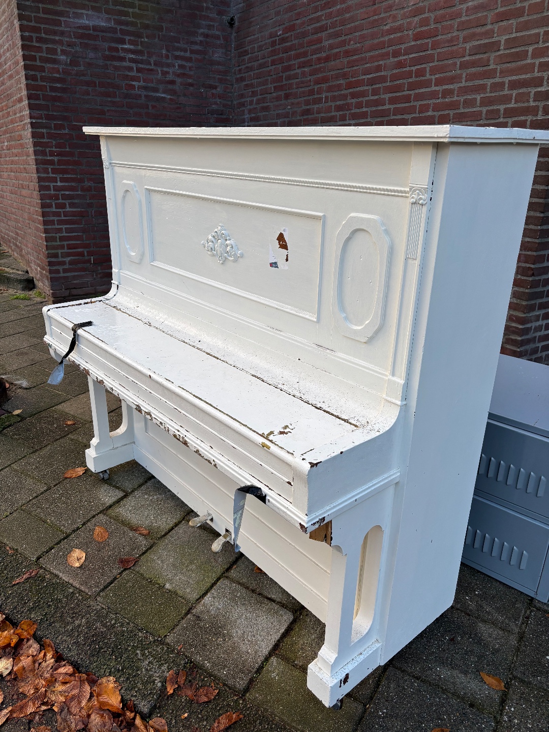 Piano and locker