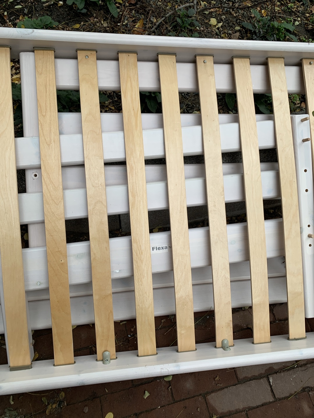 Bed frame photo 2