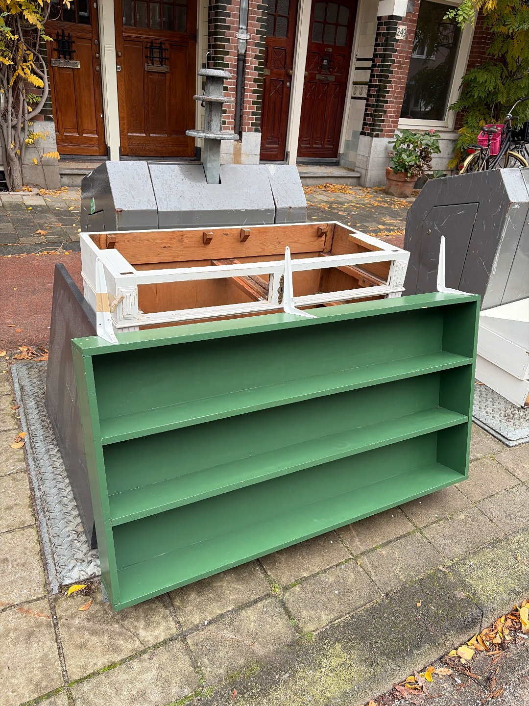 Kast voor aan de muur incl schroeven