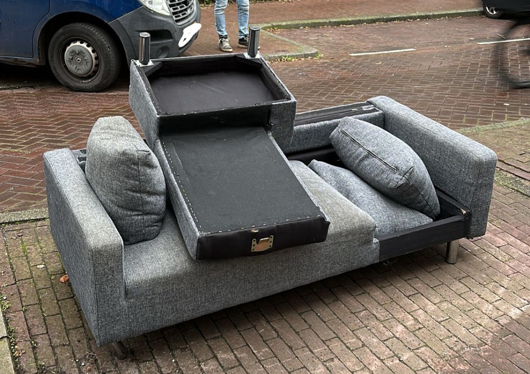 Small couch/hoekbank photo 2