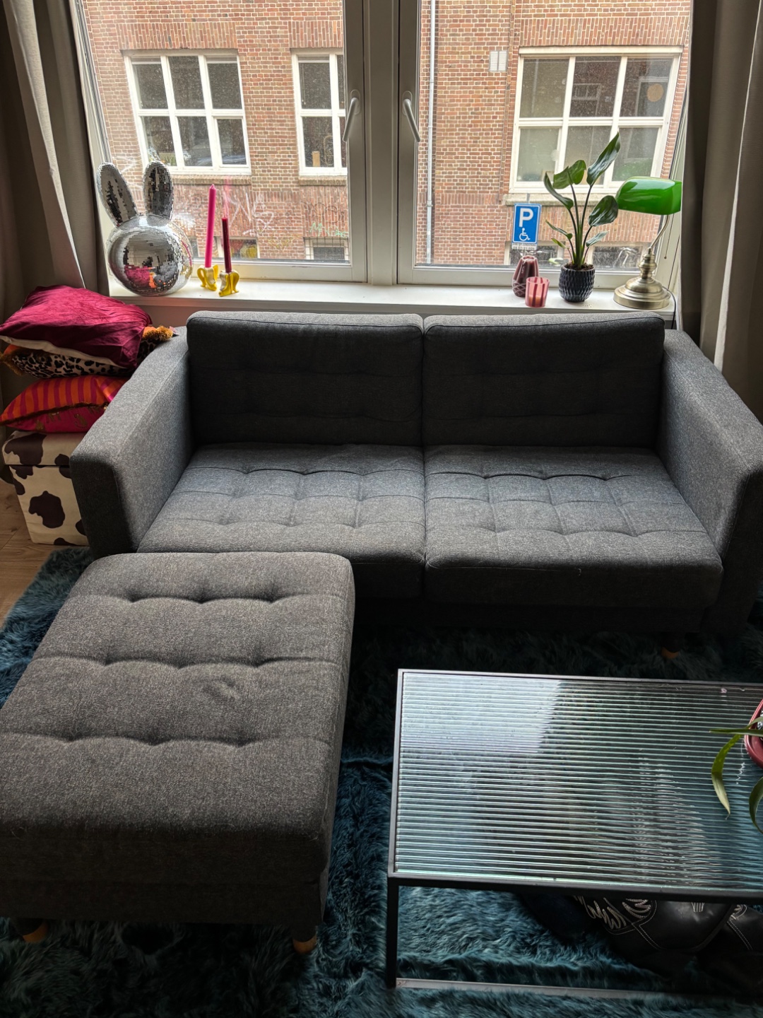 This great couch + extension cushion is available! Without the small pillows. :) DM me for more info!