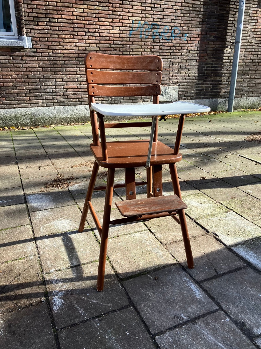 Childrenschair
Brand: Afra Uitgeest