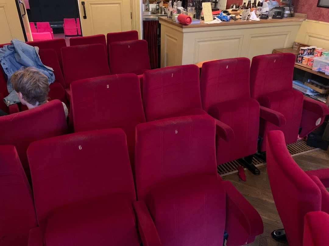 Cinema Chairs from iconic theatre De Uitkijk! We’re renovating and getting rid of our old chairs! They’re attached in rows of four. Ranging from pristine to damaged condition. First come, first serve, no reservations. Bring your own transport. We won’t help with moving or installing. At the end of the day, all remaining chairs will be taken to the dump!!!