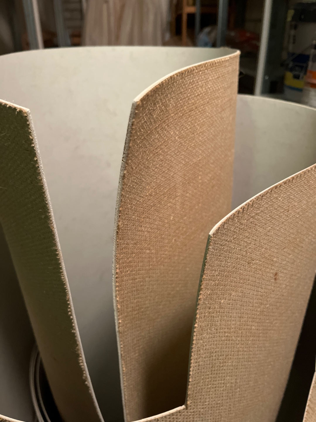 Stukken linoleum op te halen. Loenermark 273. photo 2