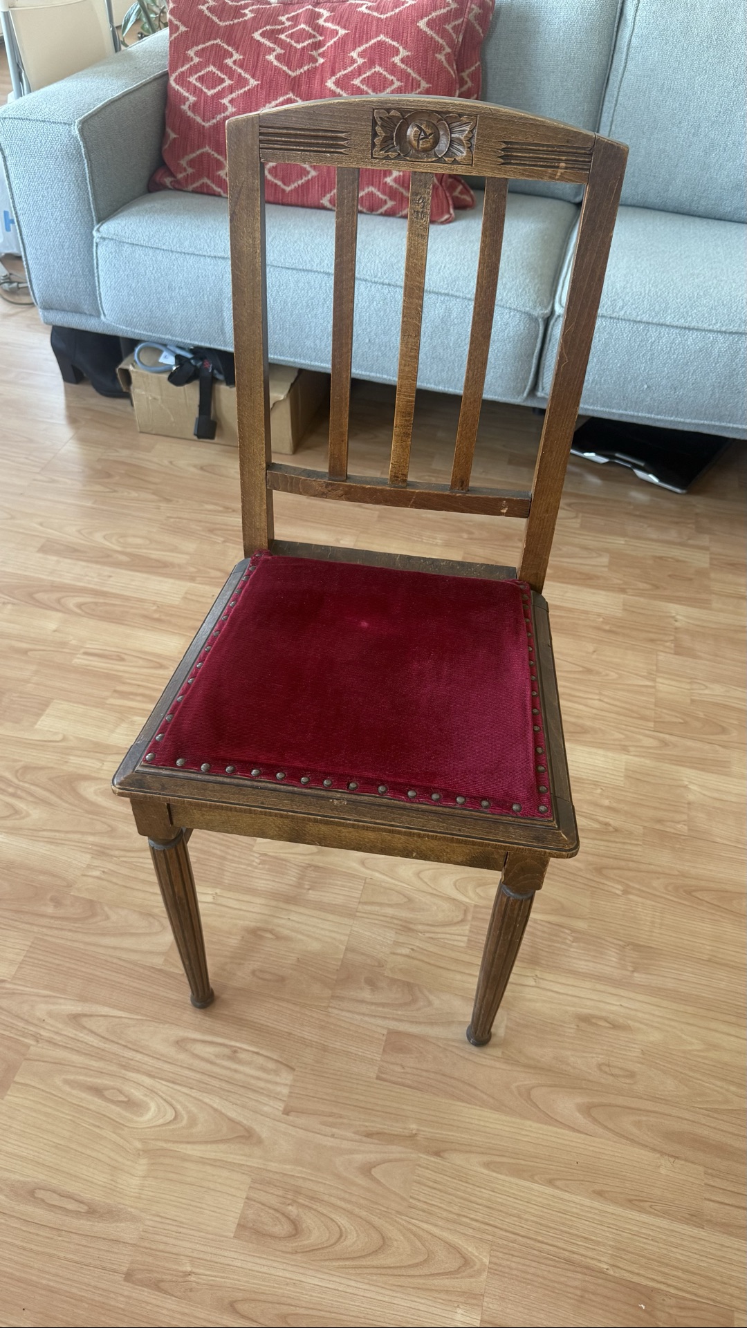 Antiek stoeltje