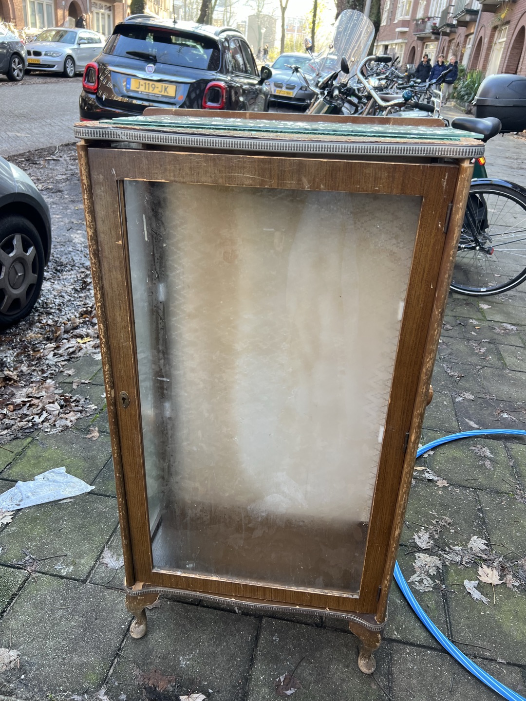 Vitrine kast en bed