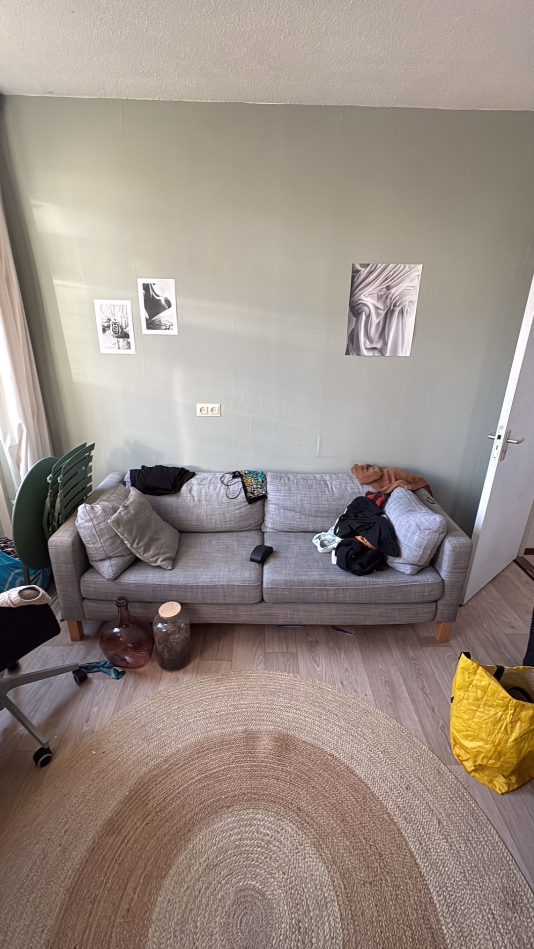 Free couch, good condition. Pick up from downstairs.