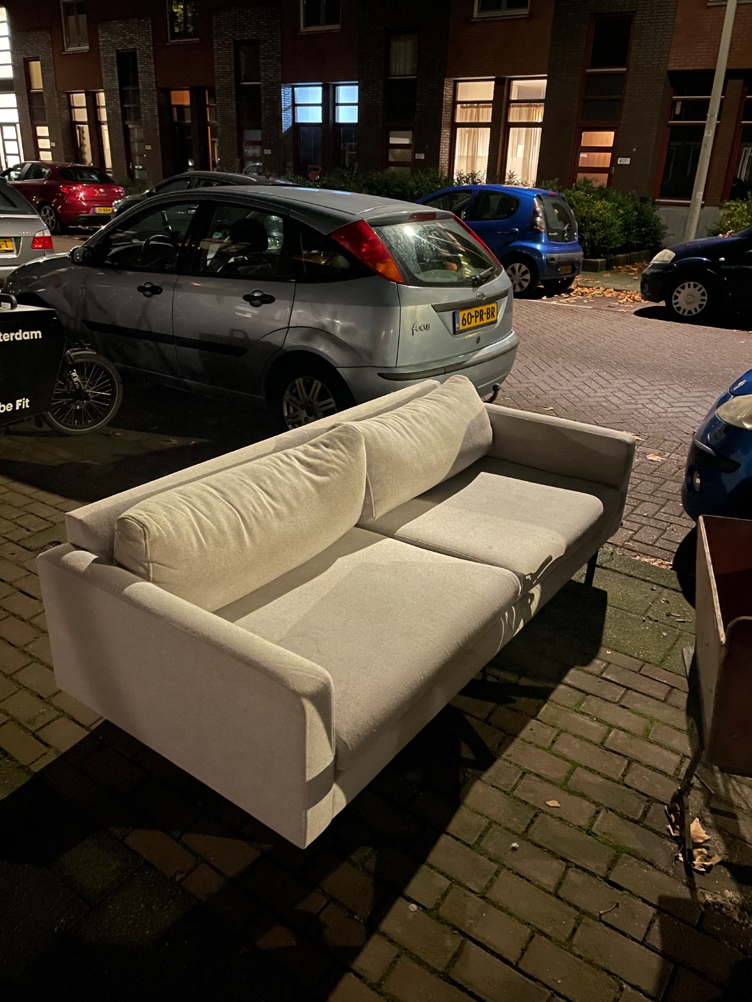 Prima bank - is aangemeld om opgehaald te worden door gemeente, kan nu nog gratis opgehaald worden door iemand anders.