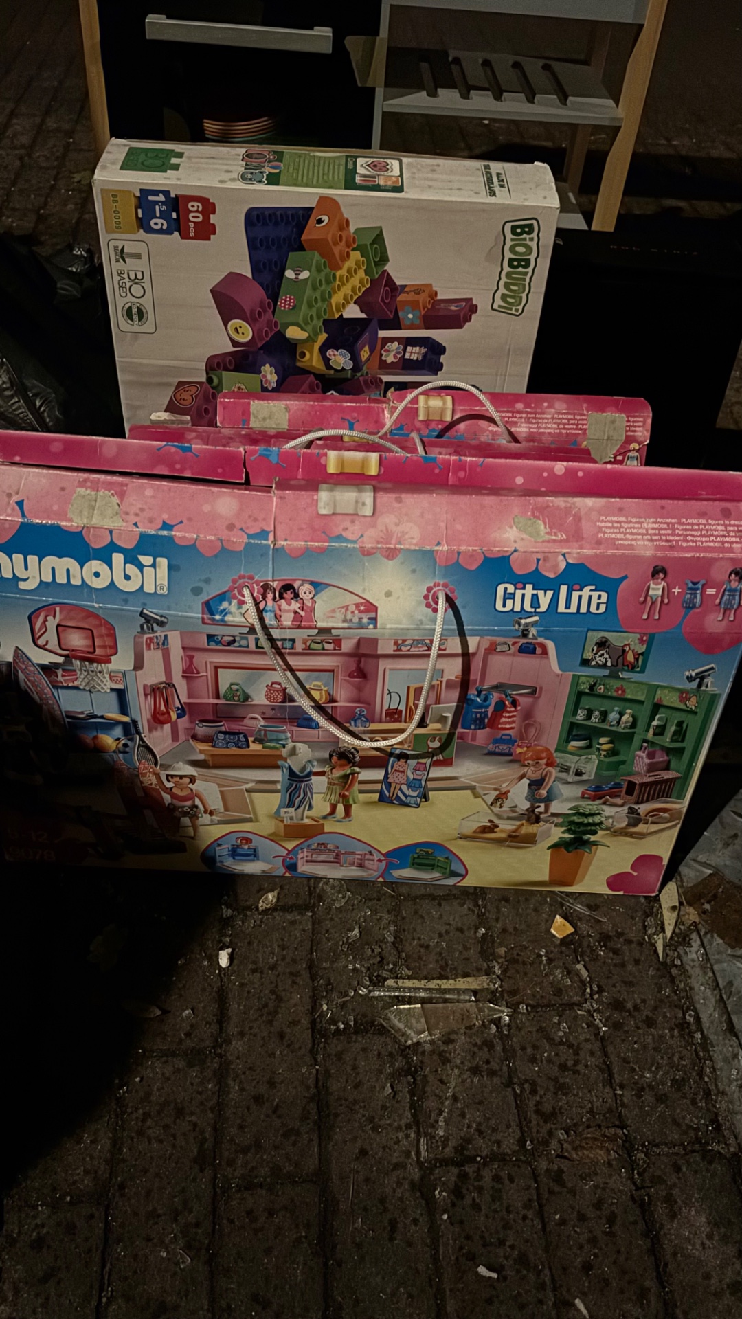 Toy kitchen & playmobil photo 2