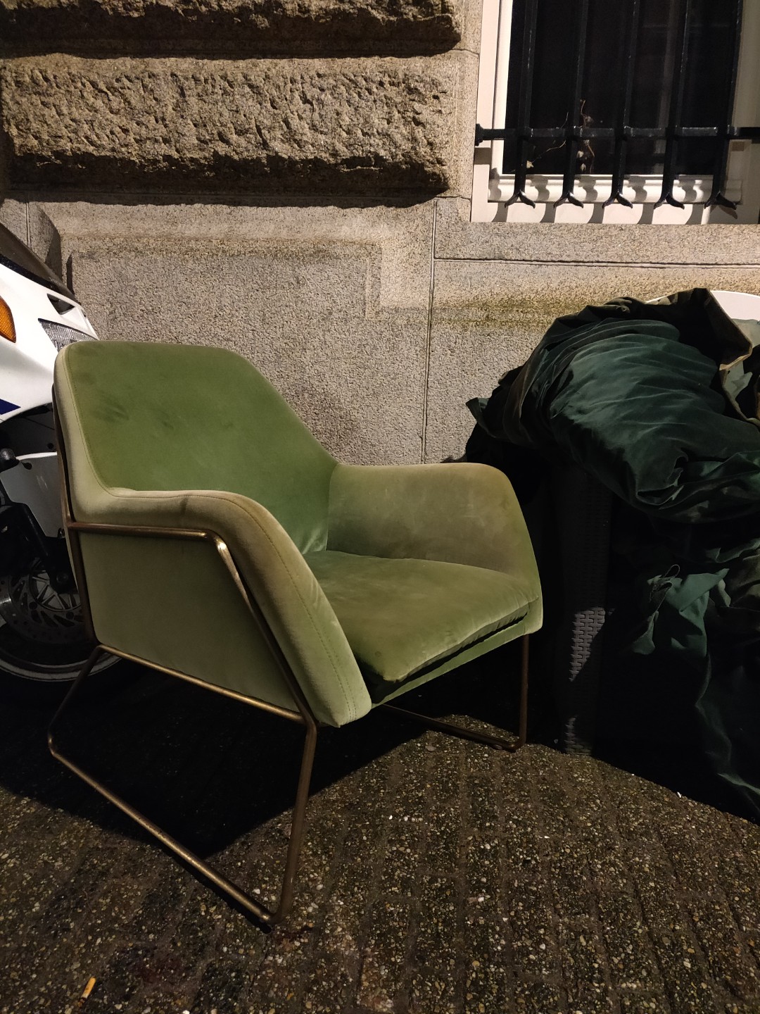 Beautiful chair, ikea table base + top, sunbed, most in good condition!